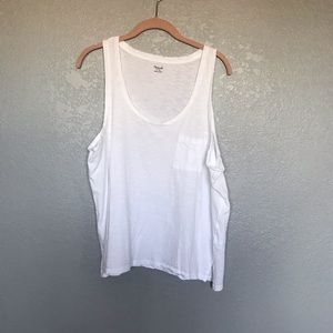 Madewell Tops - EUC Madewell Scoop Pocket Tank Tee White XL Madewell Tops - EUC Madewell Scoop Pocket Tank Tee White XL